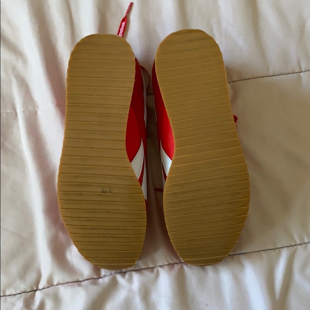 Shoes - Picture 5 of 9